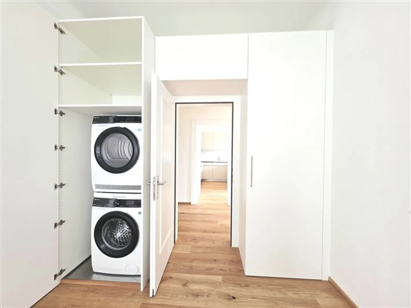 First rental of a dreamlike 5-room old building apartment after complete renovation - Photo 16 of 17