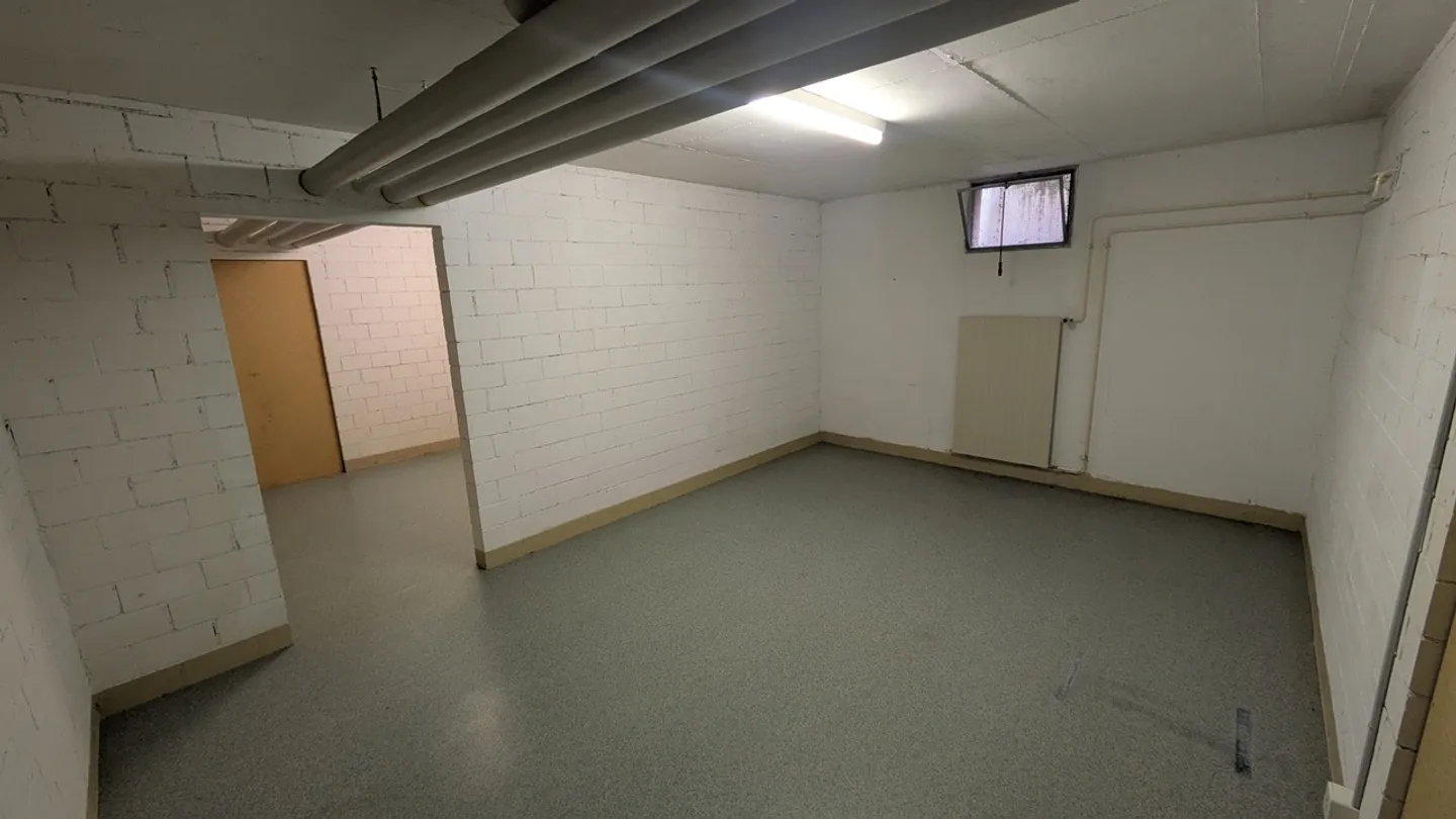 Spacious Storage Room in Fehraltorf - Photo 1 of 13