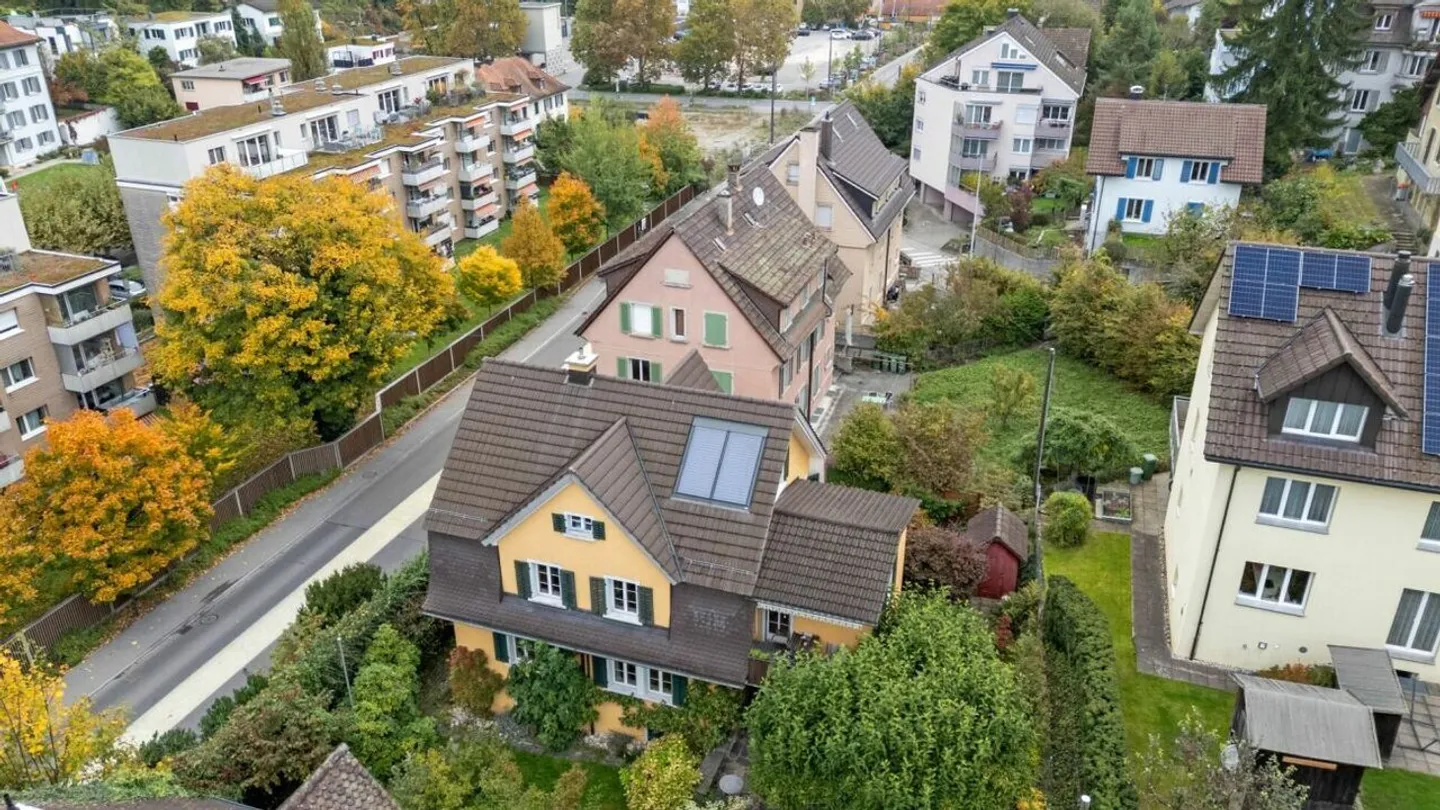 Zweifamilienhaus in Baden - Magischer Rückzugsort mit Mieteinnahmen - Foto 33 von 34