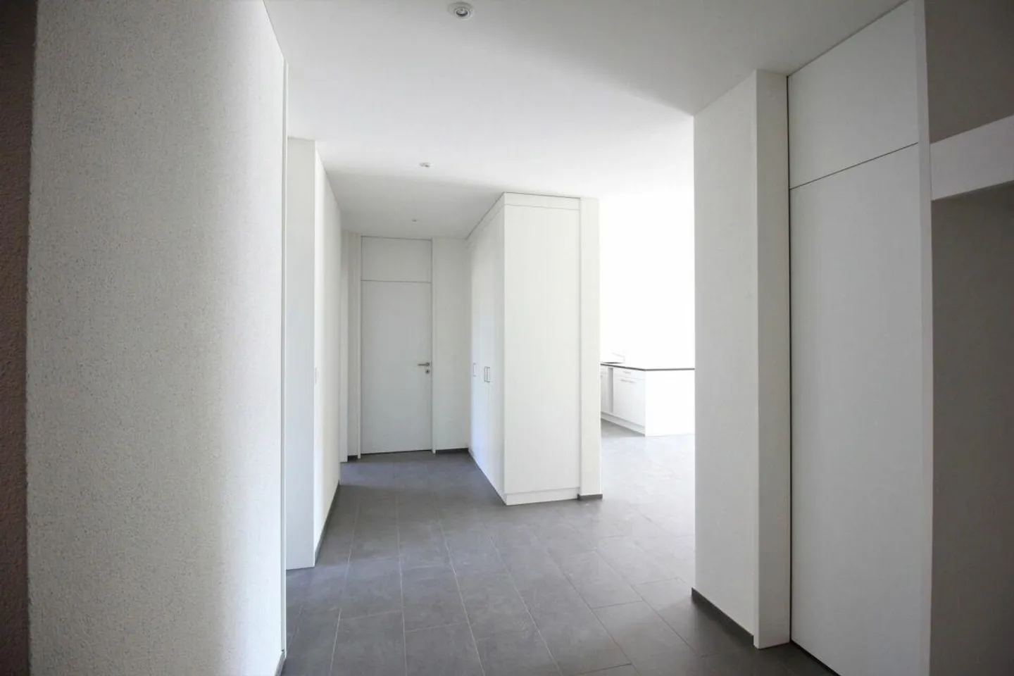 Do you want to enjoy the sun on the balcony? - Photo 4 of 12