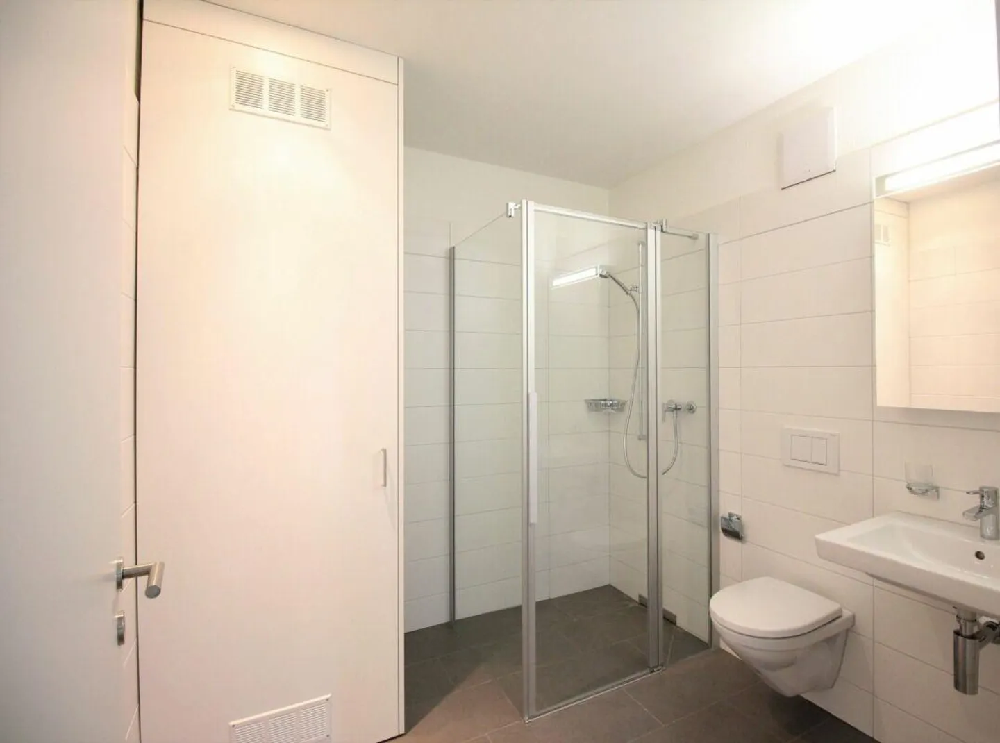 Do you want to enjoy the sun on the balcony? - Photo 7 of 12