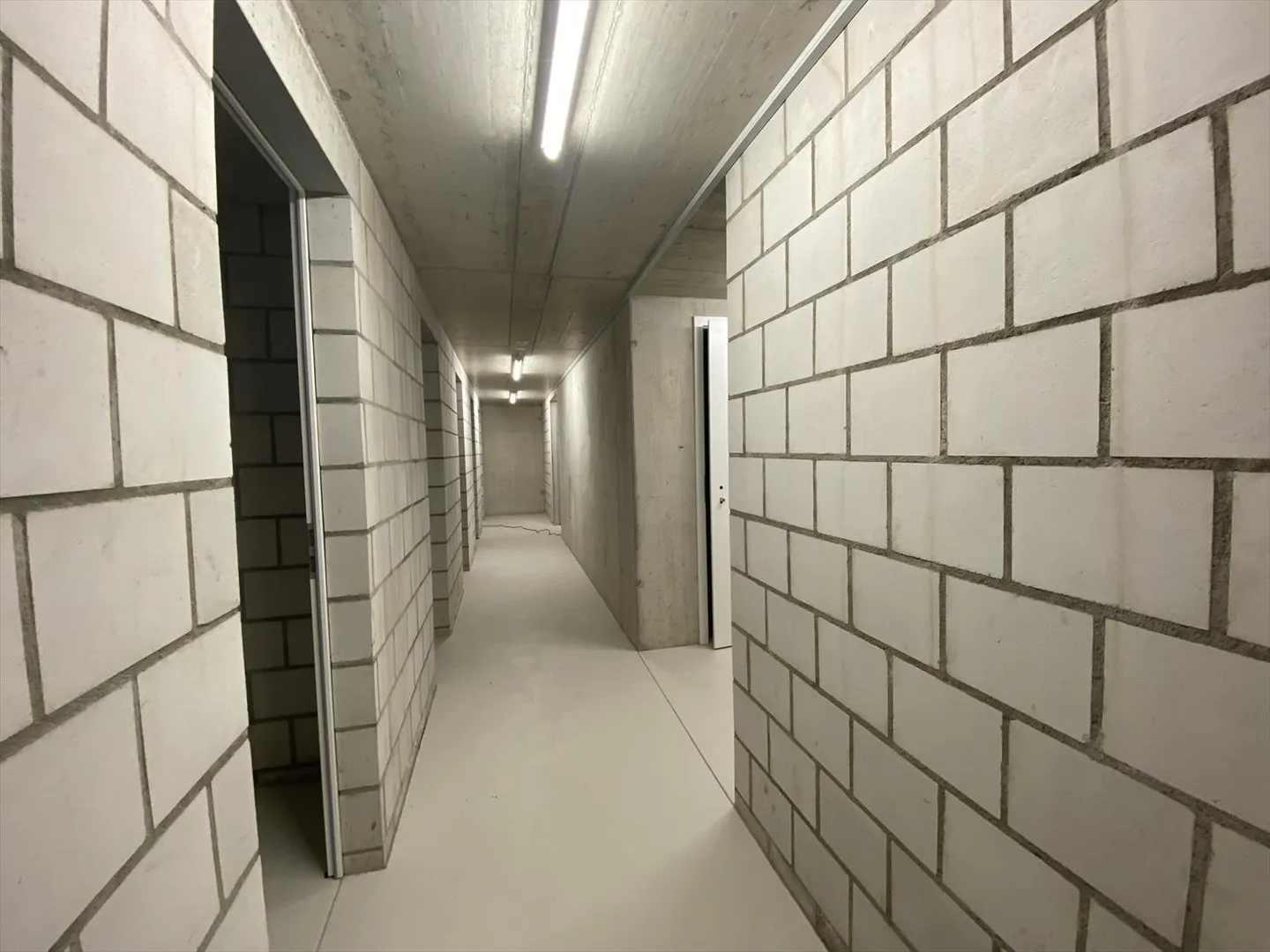 3.5 Room Apartment - Photo 12 of 13