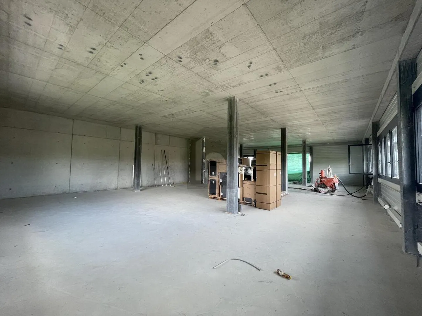 Nuovo progetto di costruzione ufficio grande - Foto 3 di 6