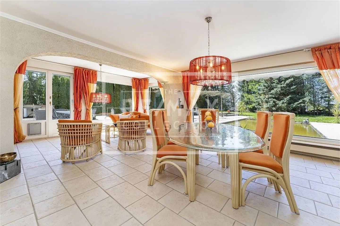 Luxurious Villa Near Lausanne - Photo 2 of 13