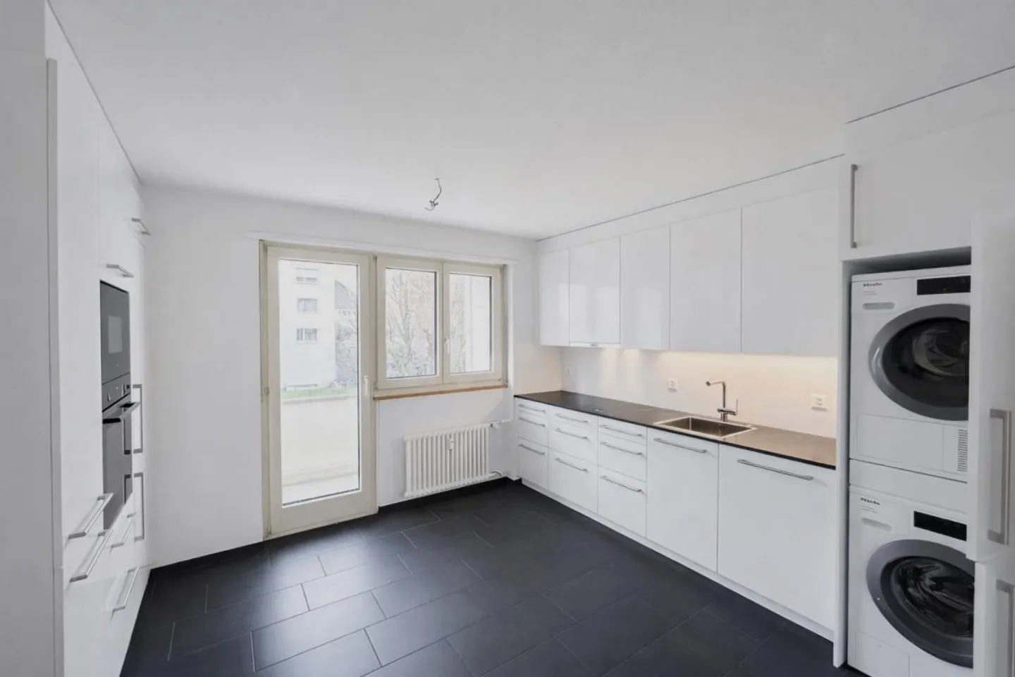 Renovierte Wohnung in Binningen - Foto 1 von 6