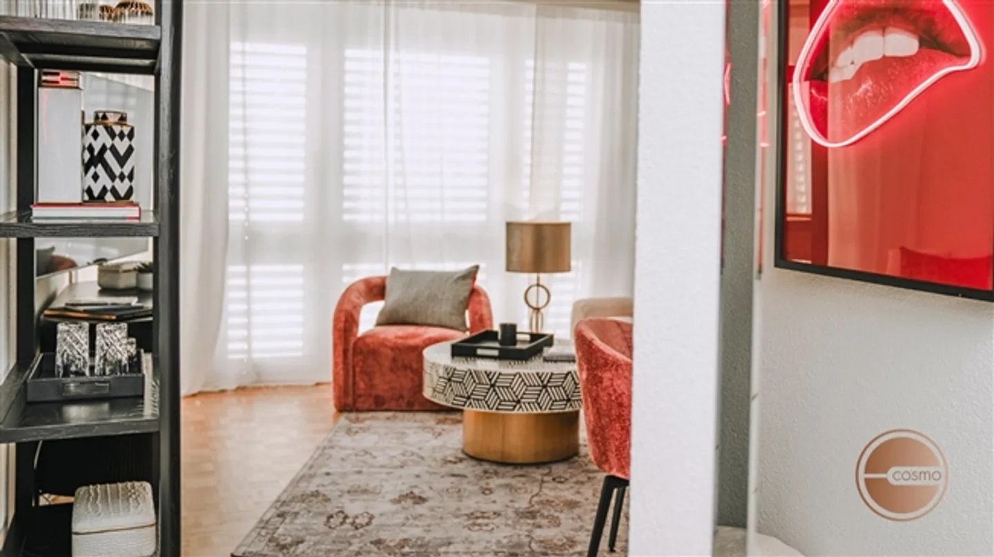 «GEMÜTLICHE 1-BEDROOM APARTMENT MIT BALKON IN FLUSSNÄHE» - Foto 2 von 14