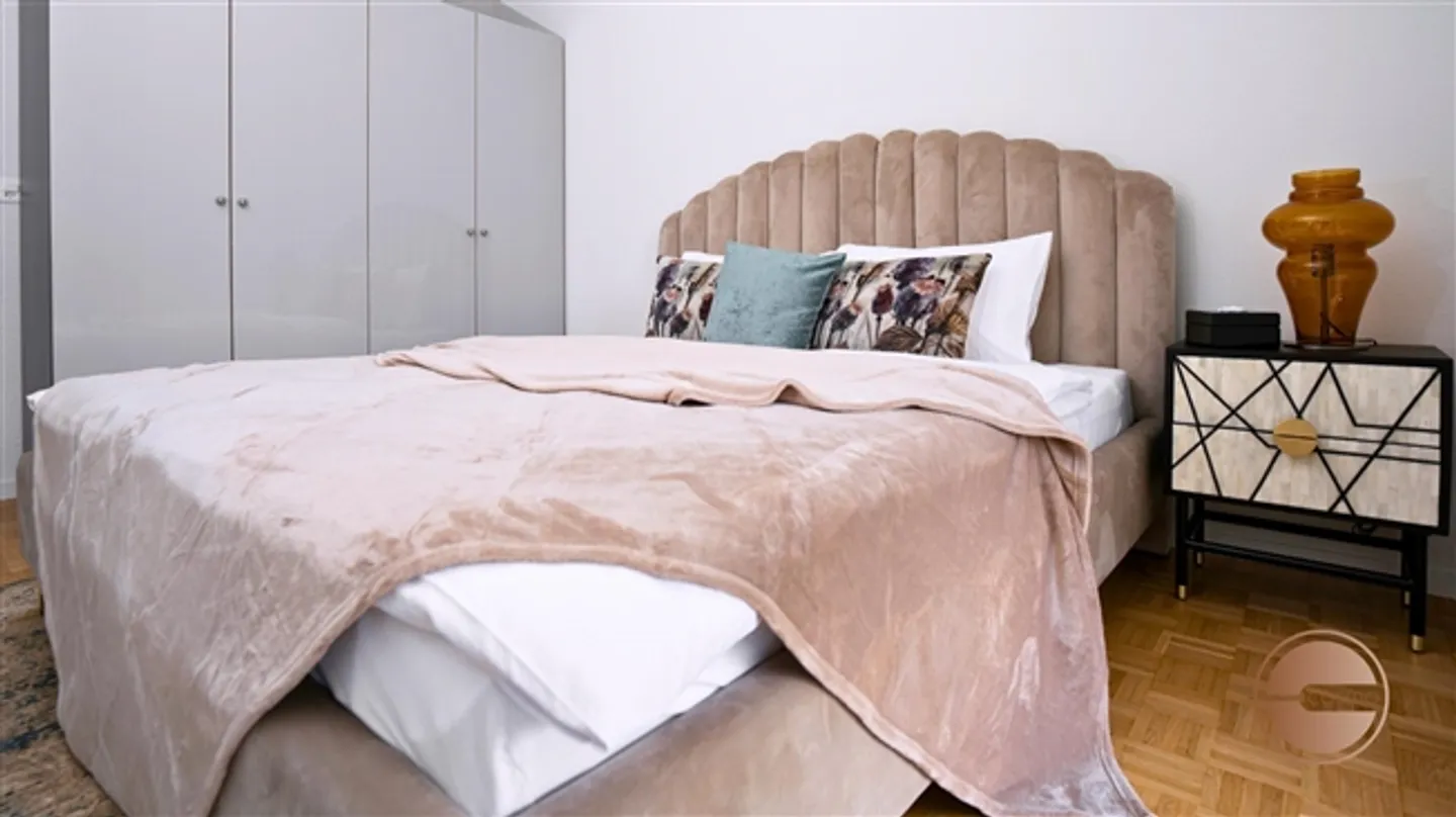 «GEMÜTLICHE 1-BEDROOM APARTMENT MIT BALKON IN FLUSSNÄHE» - Foto 11 von 14