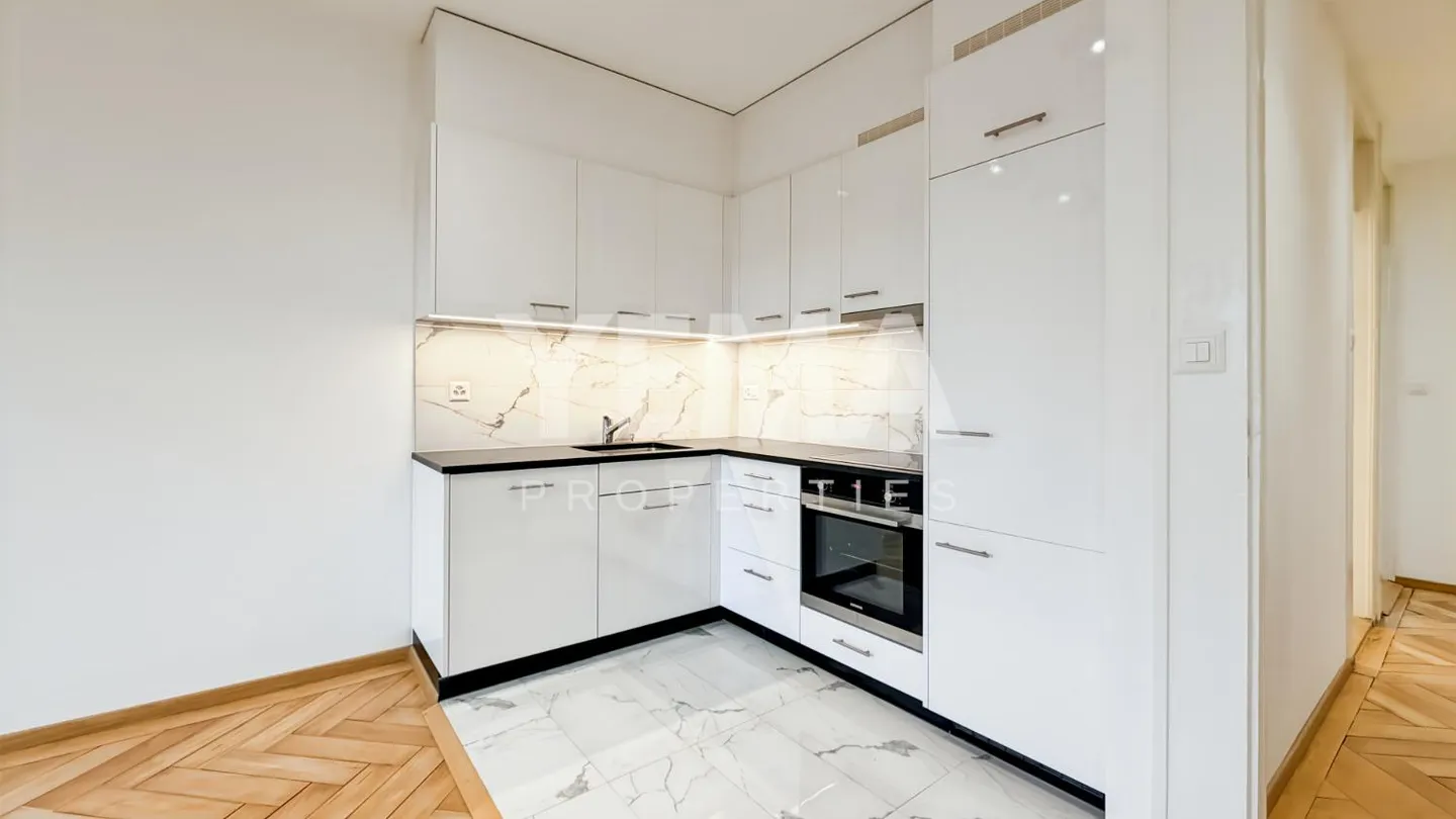 Appartement Charmant Rénové - Photo 3 sur 13