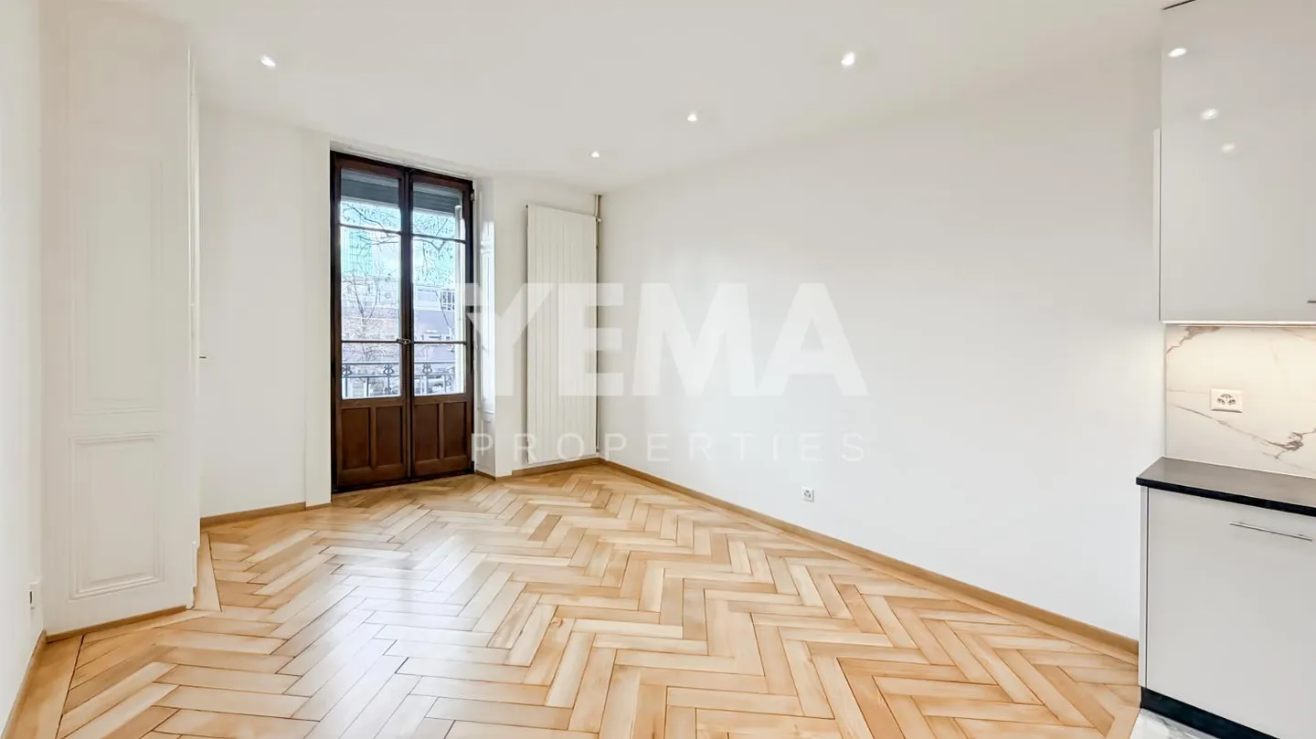 Appartement Charmant Rénové - Photo 2 sur 13