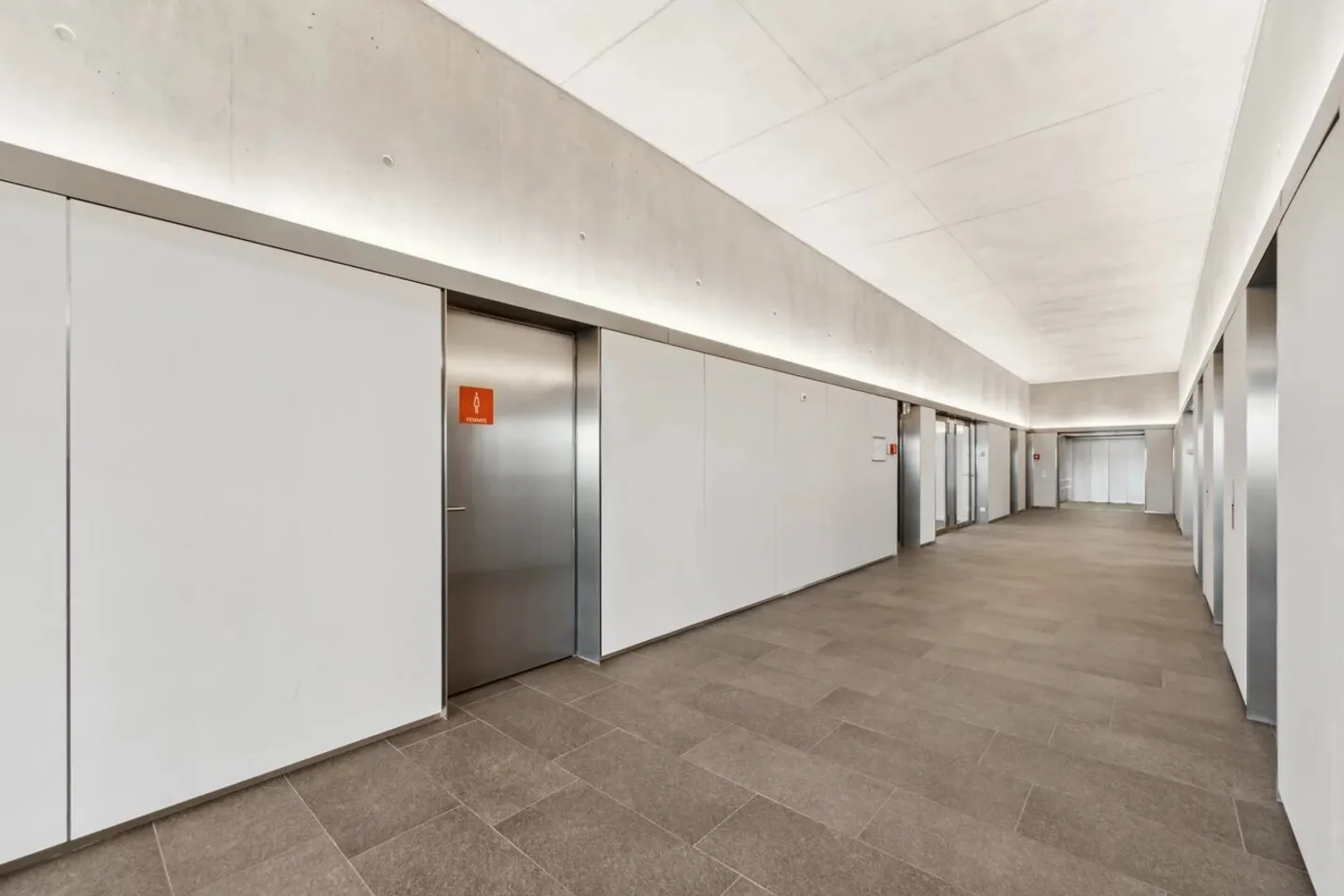 Schöne Arkade in Plan-les-Ouates - Foto 7 von 13