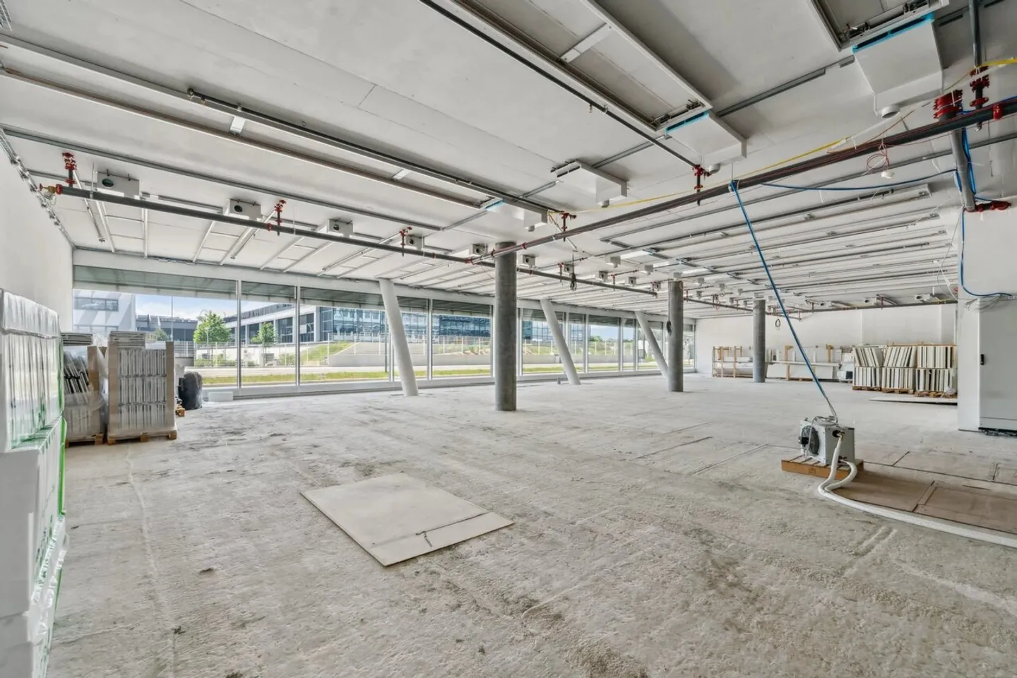 Schöne Arkade in Plan-les-Ouates - Foto 6 von 13