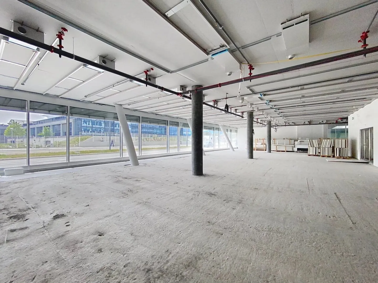 Schöne Arkade in Plan-les-Ouates - Foto 11 von 13