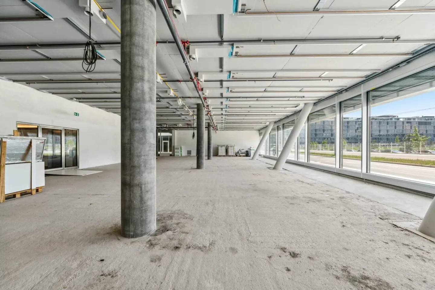 Schöne Arkade in Plan-les-Ouates - Foto 8 von 13