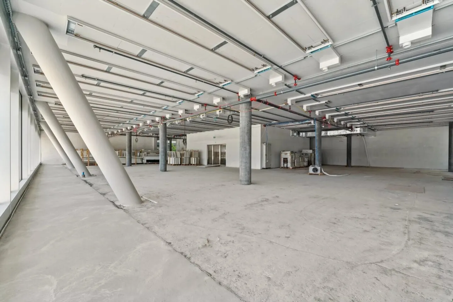 Schöne Arkade in Plan-les-Ouates - Foto 9 von 13