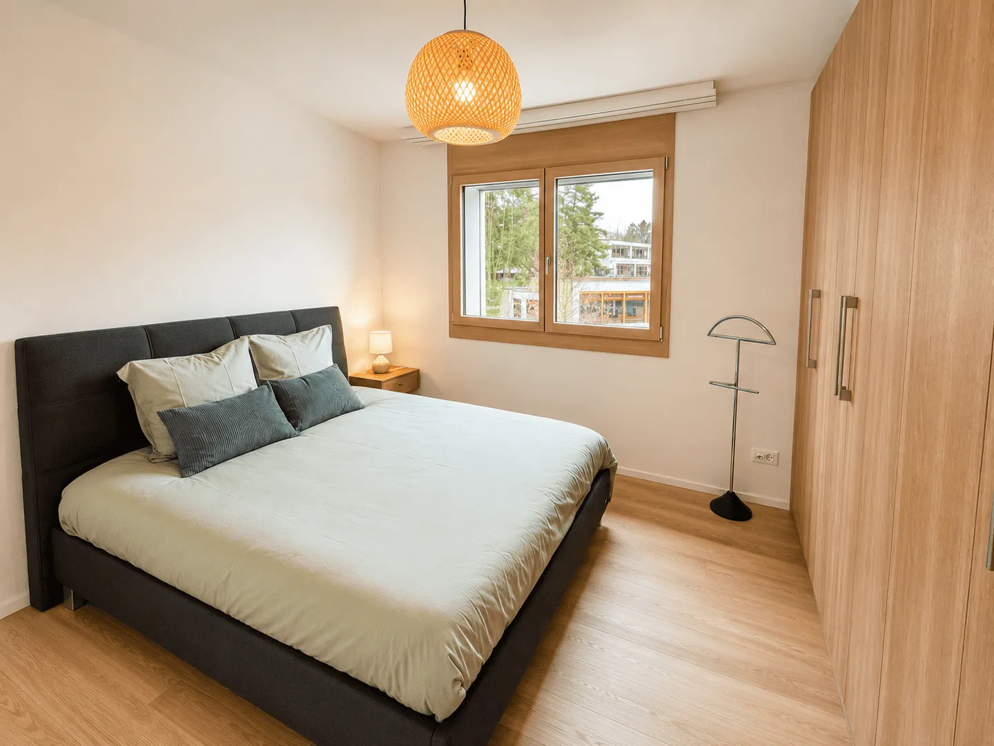 Appartement lumineux avec terrasse - Photo 2 sur 4