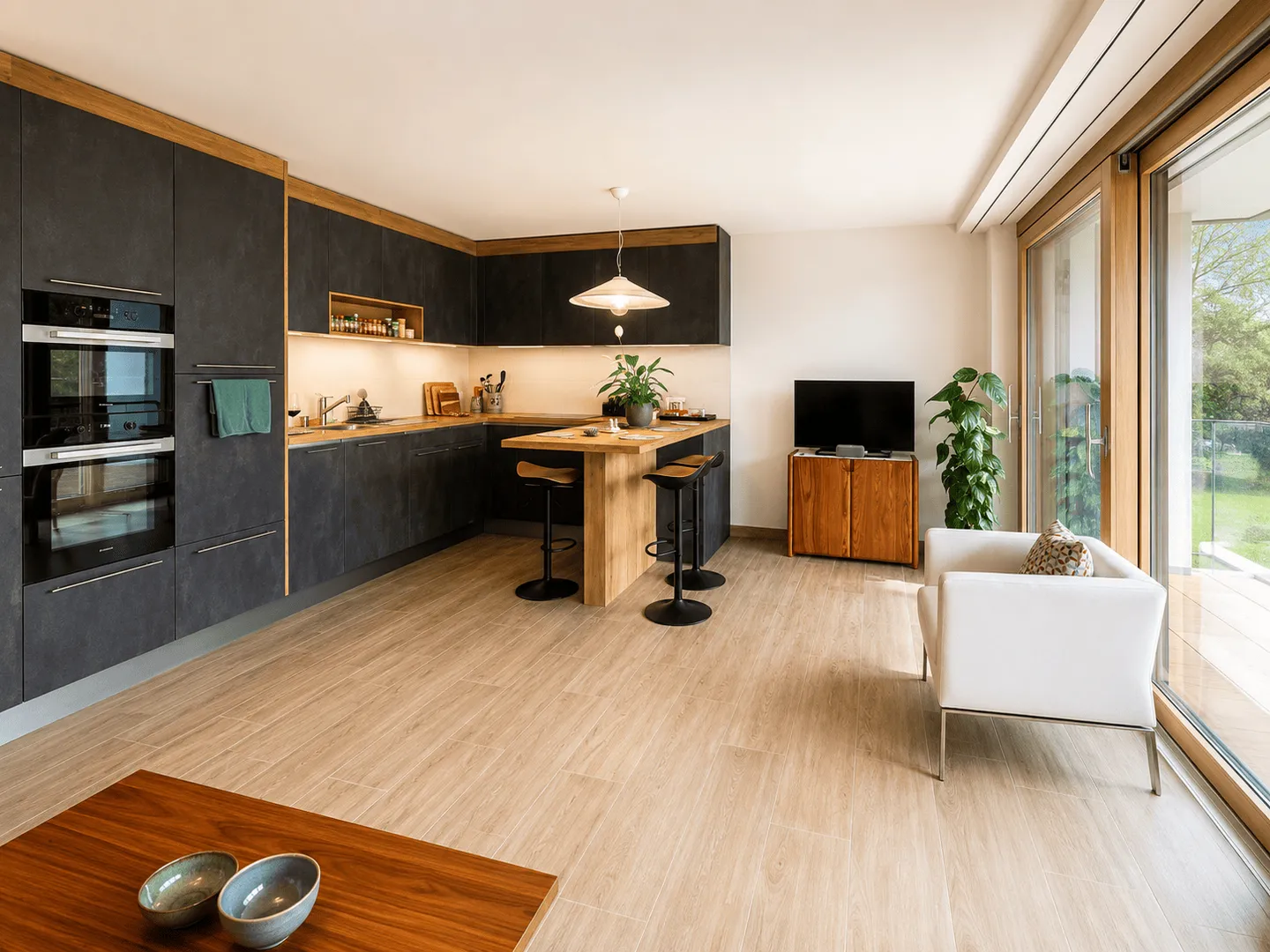 Appartement lumineux avec terrasse - Photo 1 sur 4
