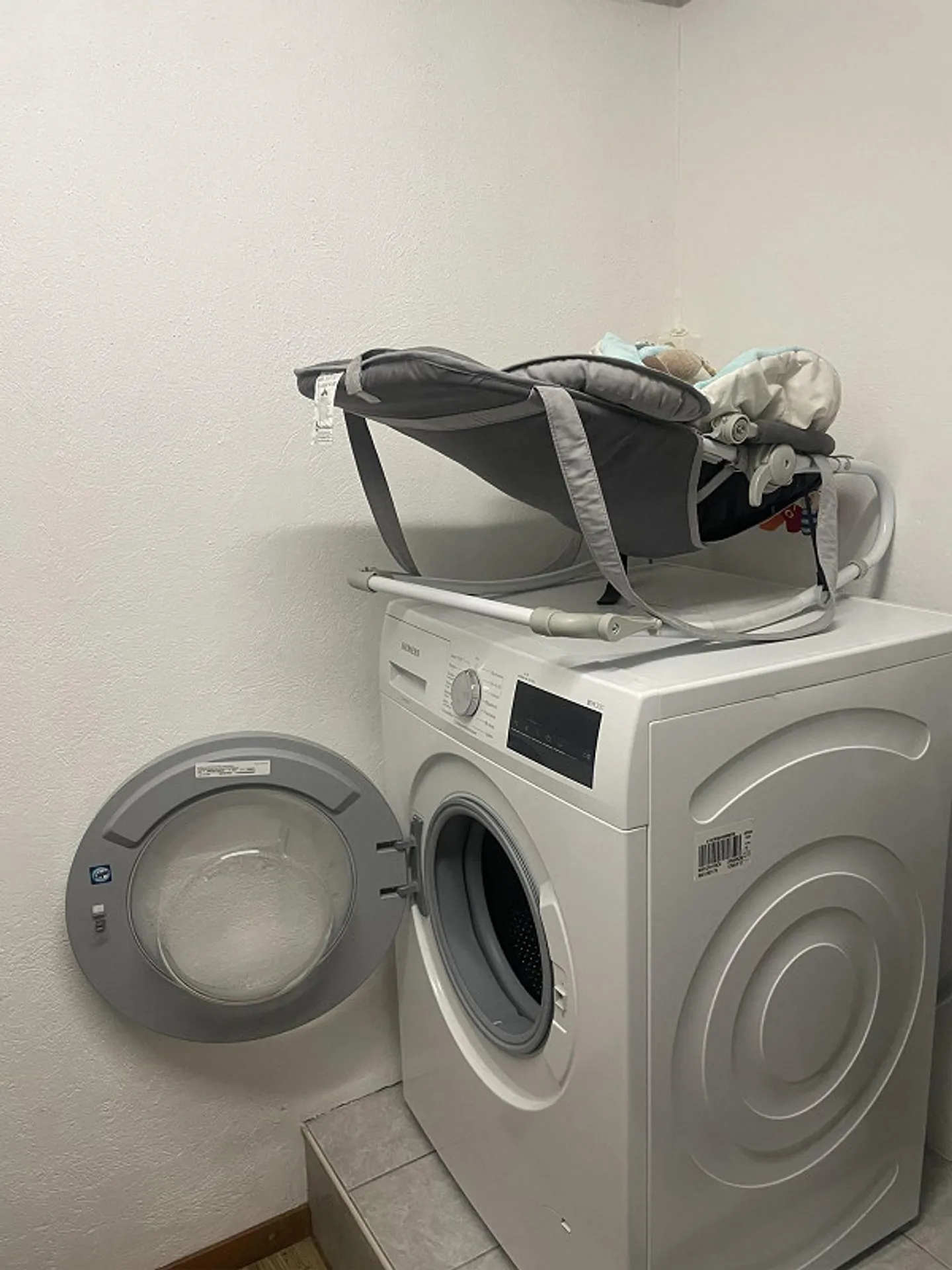 - Befristet - charmante, möbilierte 2-Zimmer-Einliegerwohnung - Foto 6 von 11