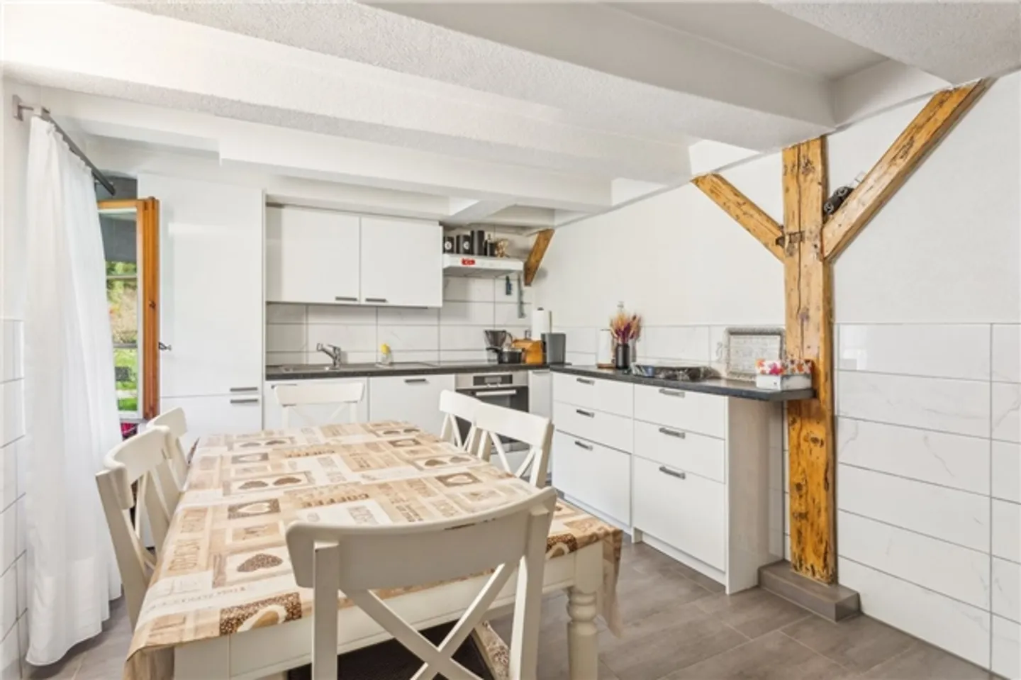 Magnifica casa padronale ristrutturata con 9,5 stanze - Foto 3 di 6