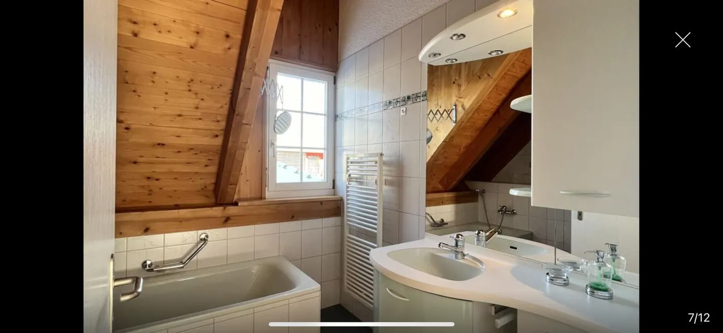 Charming 5.5-room semi-detached house with pool in Zimmerwald - Photo 8 of 11