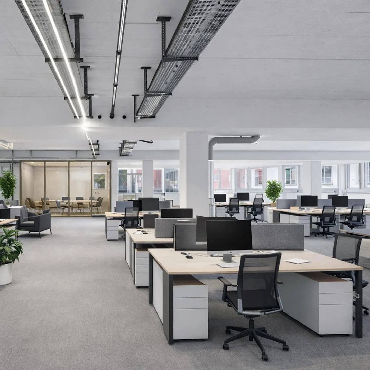 Versatile commercial space in an optimal location in St. Gallen - Photo 2 of 14