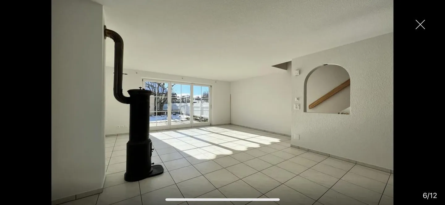 Charming 5.5-room semi-detached house with pool in Zimmerwald - Photo 6 of 11