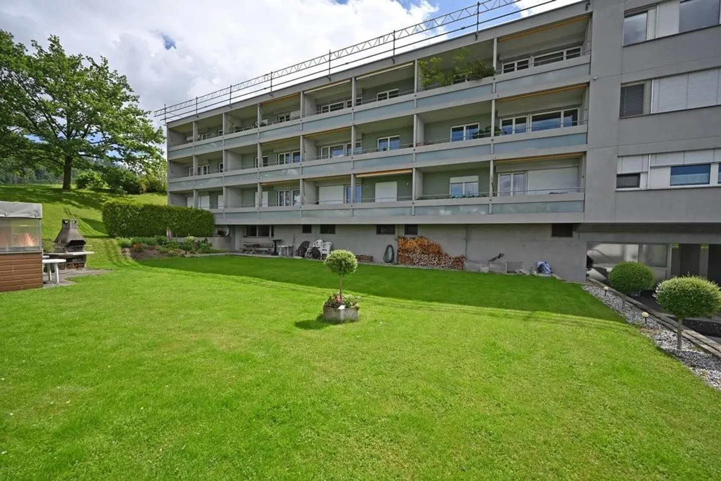 Appartement confortable dans un emplacement élevé avec vue panoramique - Photo 1 sur 12