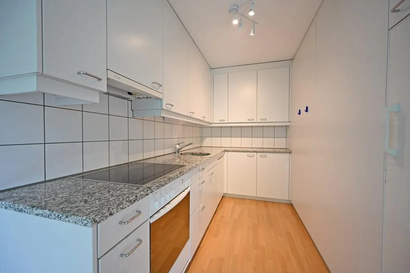 Appartement confortable dans un emplacement élevé avec vue panoramique - Photo 4 sur 12