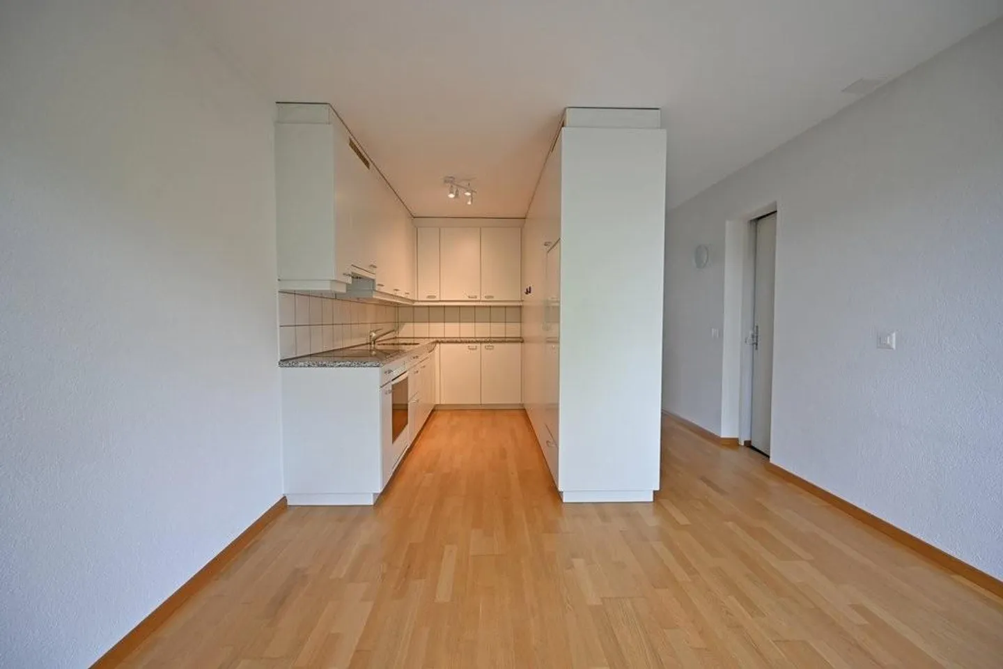 Appartement confortable dans un emplacement élevé avec vue panoramique - Photo 5 sur 12