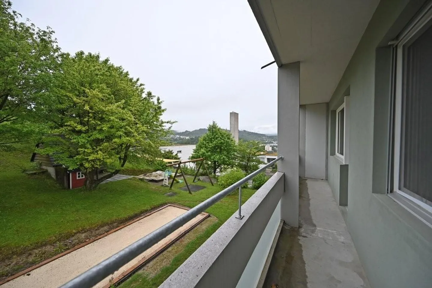 Appartement confortable dans un emplacement élevé avec vue panoramique - Photo 12 sur 12