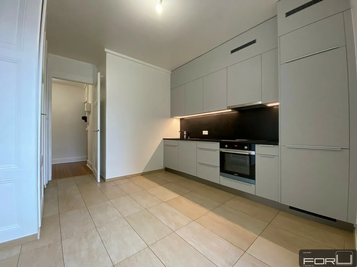 Sehr schönes 3-Zimmer-Apartment im alten Stil mit Balkon in der Servette - Foto 5 von 7