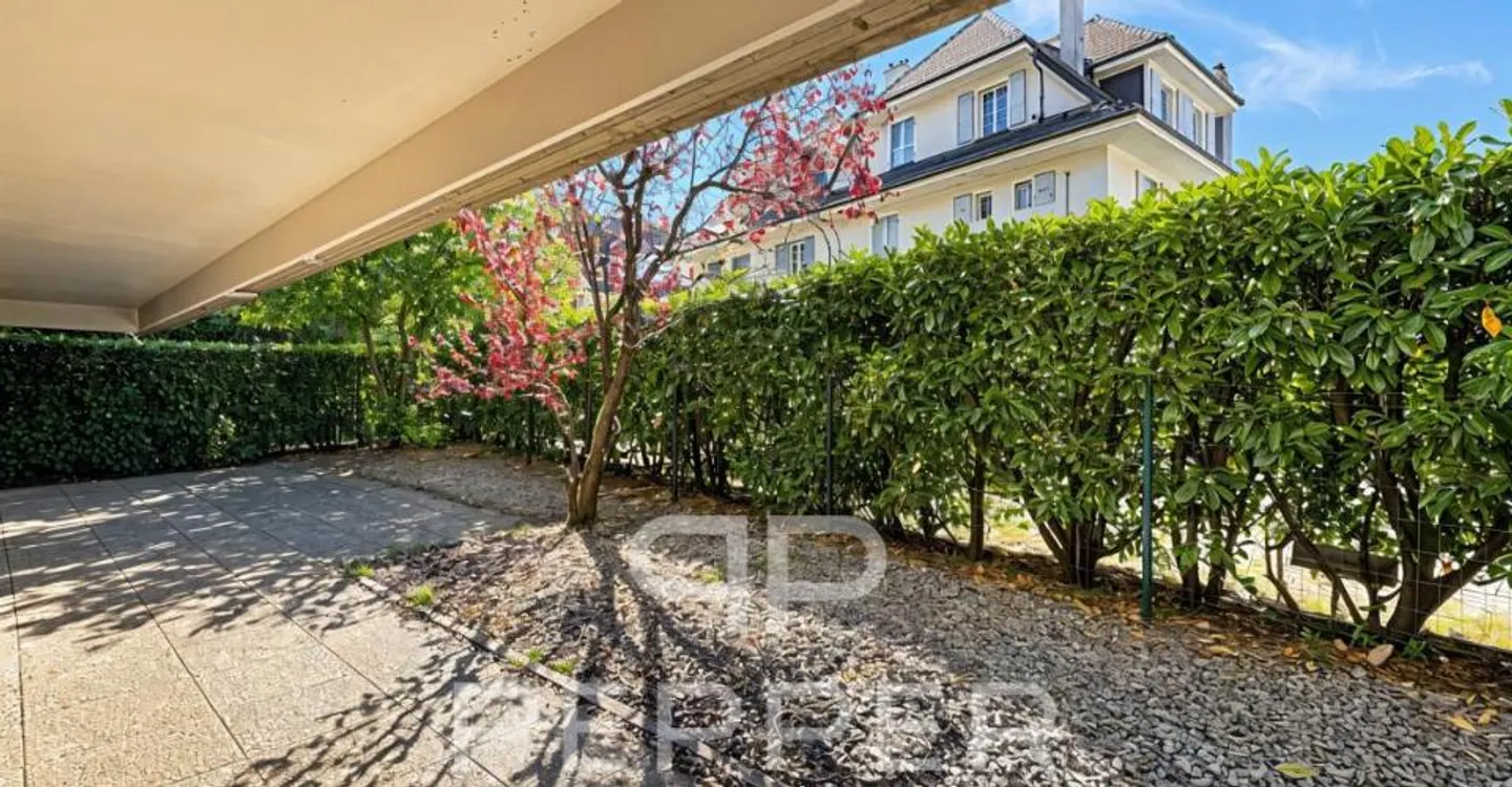Vaste appartement en rez-de-jardin au coeur de Chailly - Foto 12 von 12