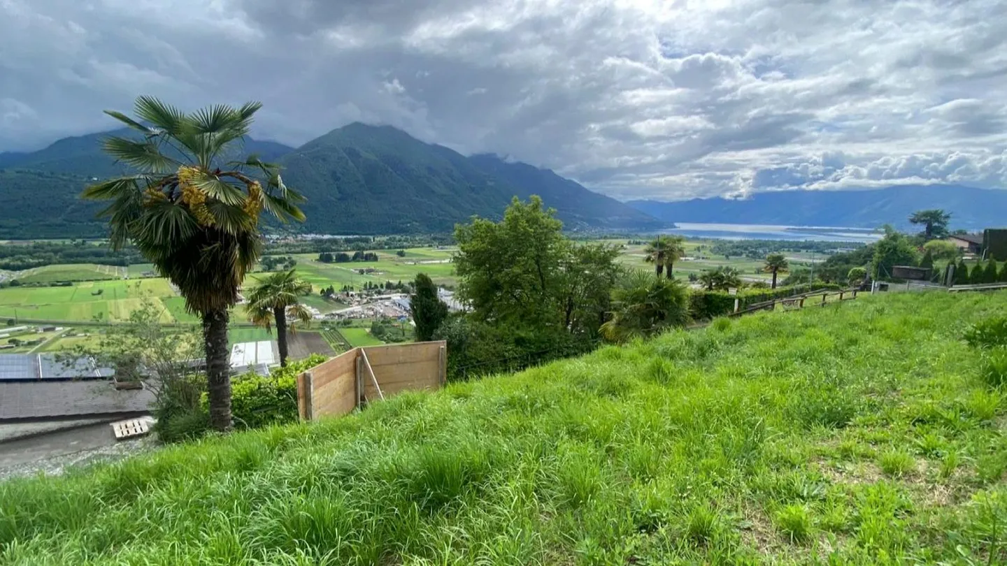 Building land with 1143m2 with lake view - Photo 2 of 5