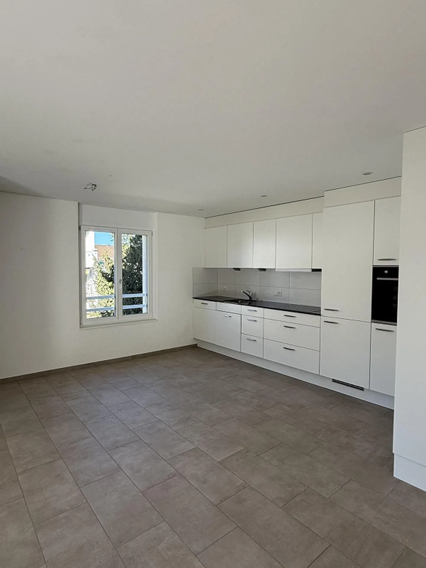 3.5-Zimmer-Wohnung mit Gartenzugang in Ganterschwil - Foto 1 von 6