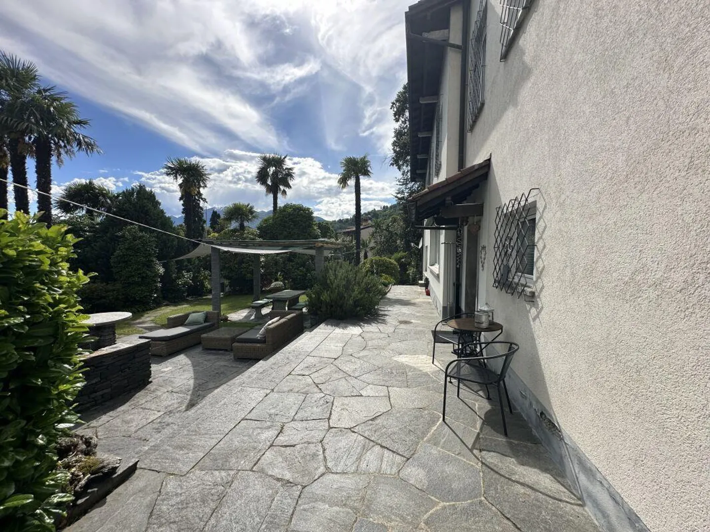 Charming Vintage Apartment with Garden - Photo 27 of 30