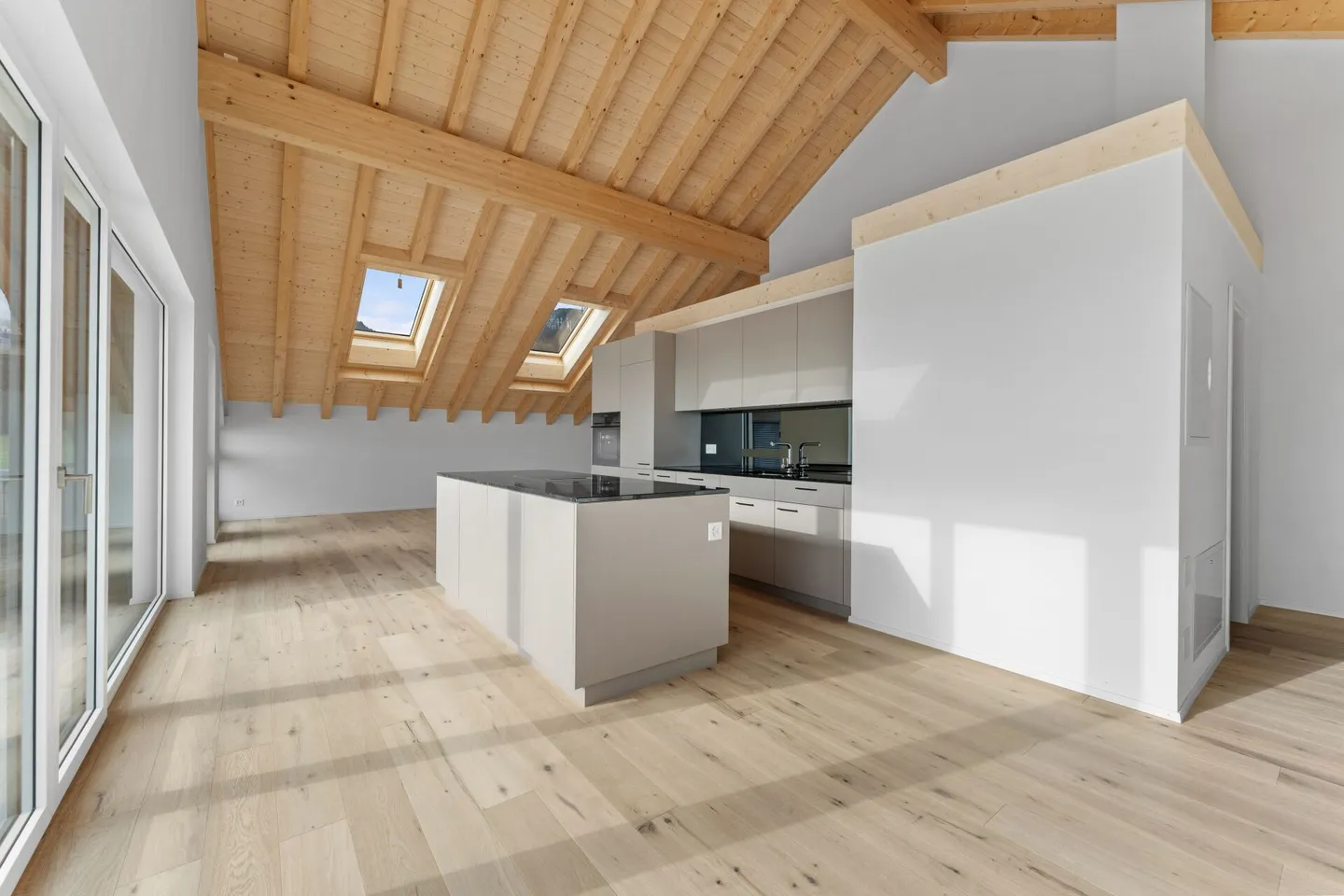 Première occupation : appartement moderne de 3,5 pièces au dernier étage sud - Photo 7 sur 19