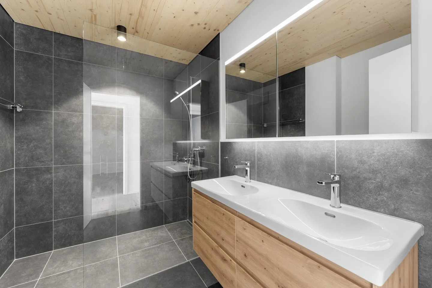 Première occupation : appartement moderne de 3,5 pièces au dernier étage sud - Photo 15 sur 19