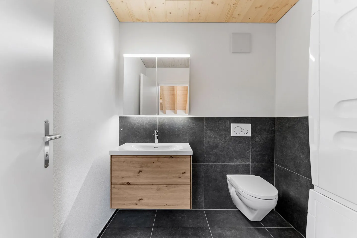 Première occupation : appartement moderne de 3,5 pièces au dernier étage sud - Photo 16 sur 19