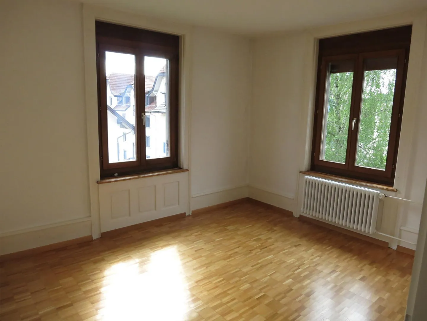 3-Room Old Building Apartment 3rd Floor - Photo 3 of 14