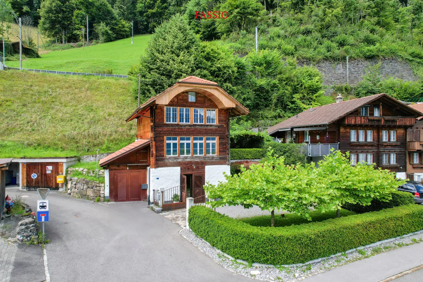 Casa storica di 3,5 stanze con studio di 1 stanza direttamente sul lago di Brienz - Foto 3 di 33