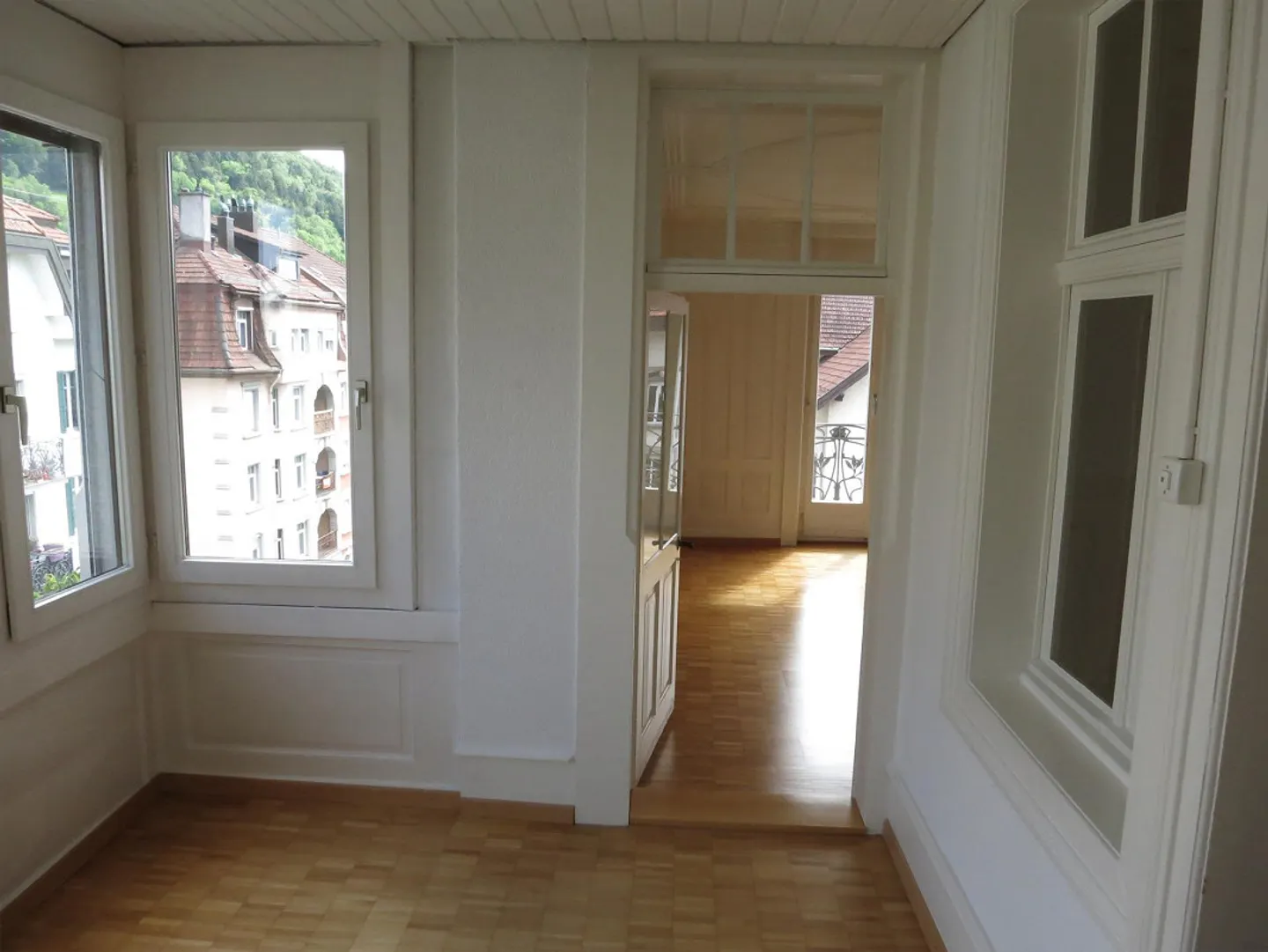 3-Room Old Building Apartment 3rd Floor - Photo 8 of 14