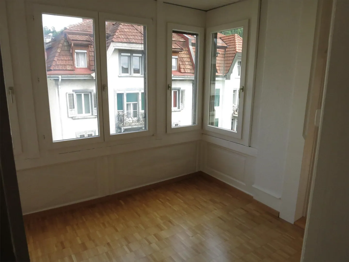 3-Room Old Building Apartment 3rd Floor - Photo 9 of 14