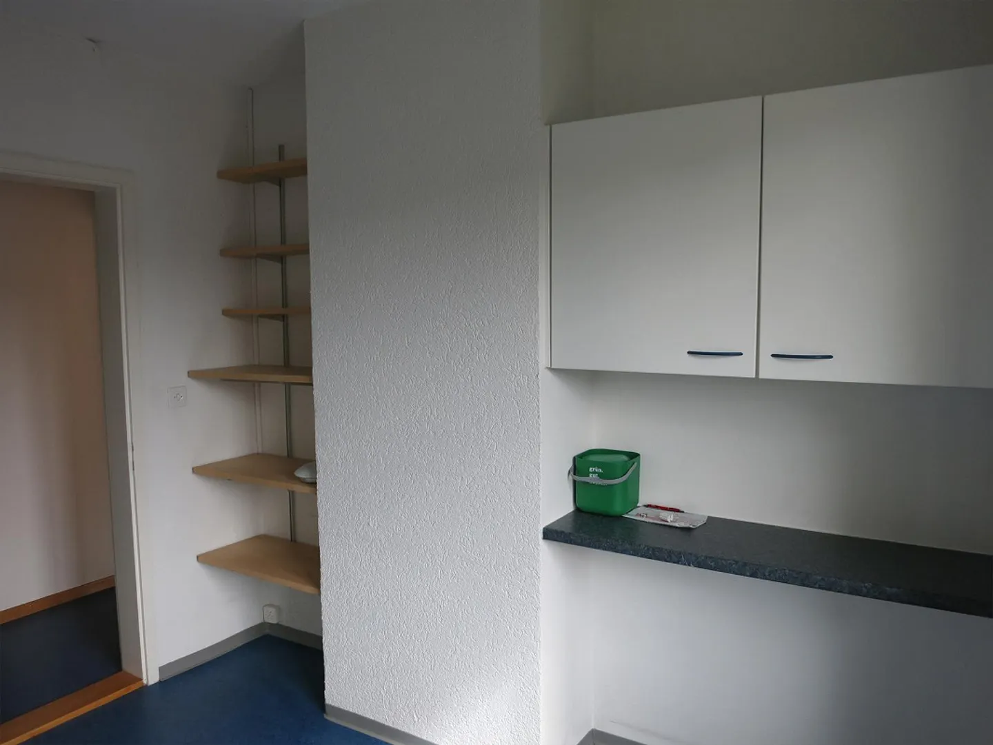 3-Room Old Building Apartment 3rd Floor - Photo 13 of 14