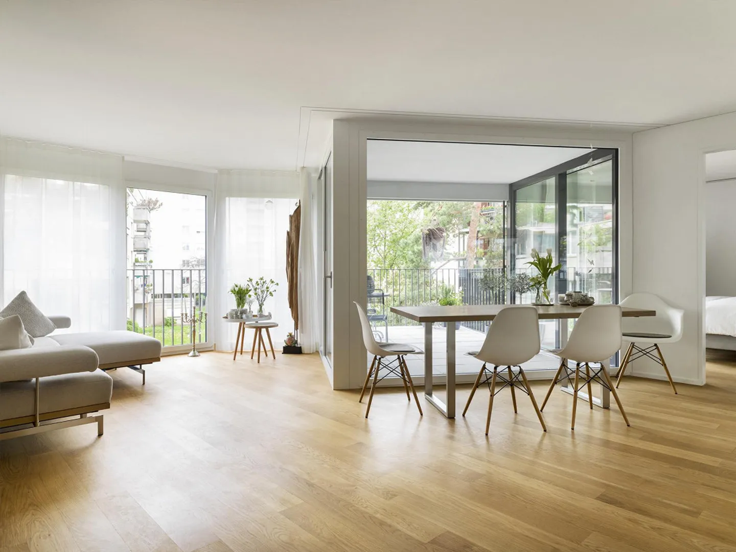 Appartement moderne de 2,5 pièces au standard de propriété - Photo 2 sur 7