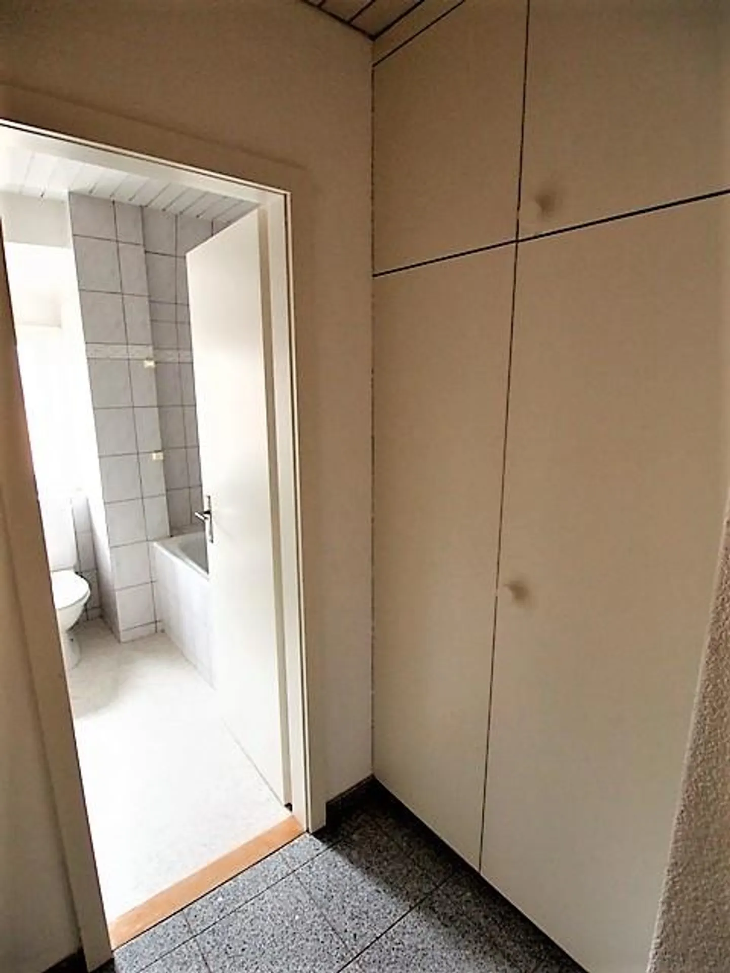 Charming old-style apartment for sale - Photo 8 of 21