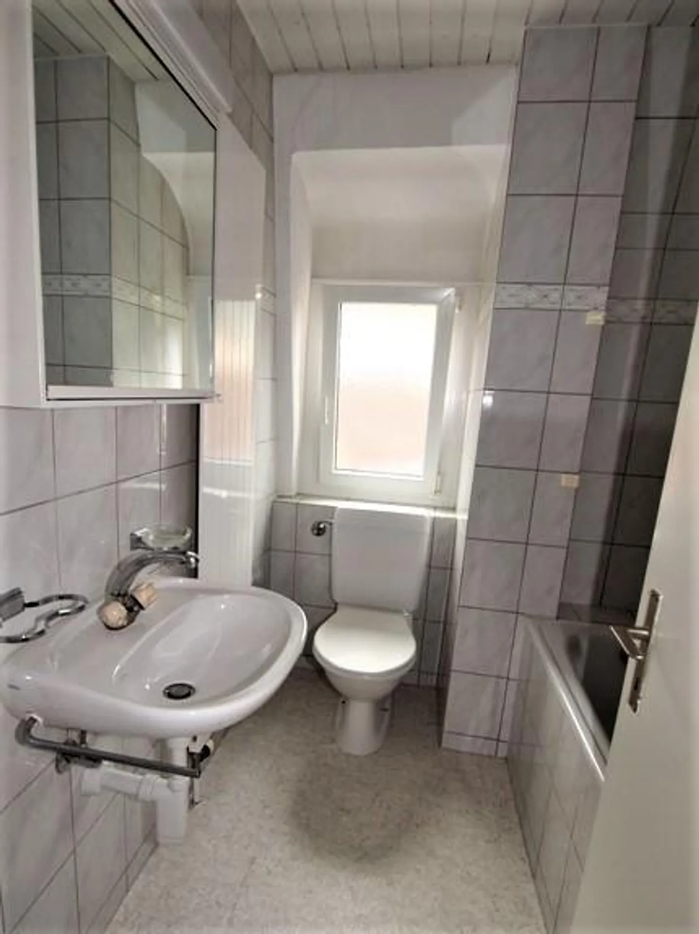 Charming old-style apartment for sale - Photo 9 of 21