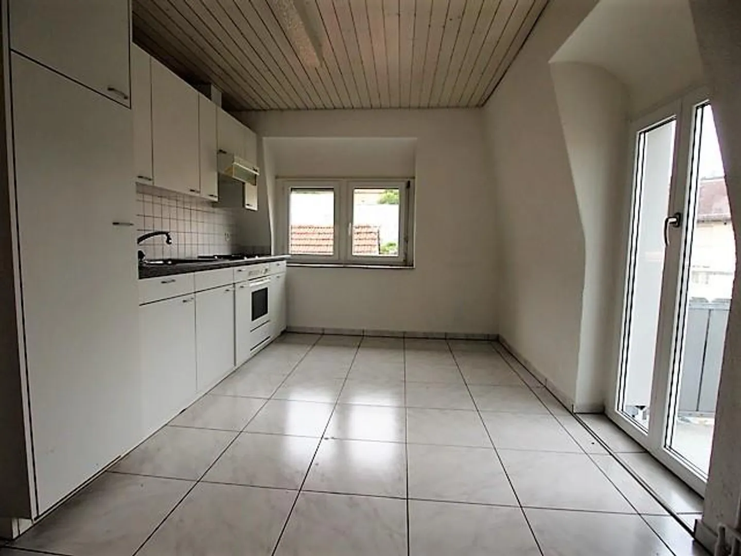 Charming old-style apartment for sale - Photo 13 of 21