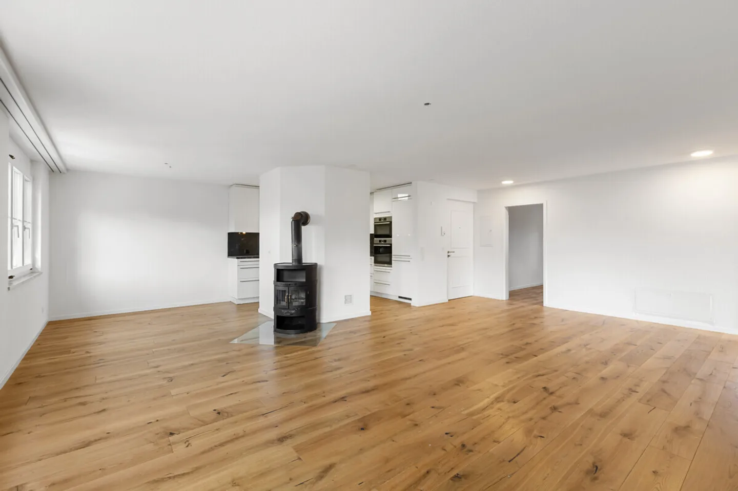 Appartement rénové à Kreuzlingen - Photo 3 sur 30