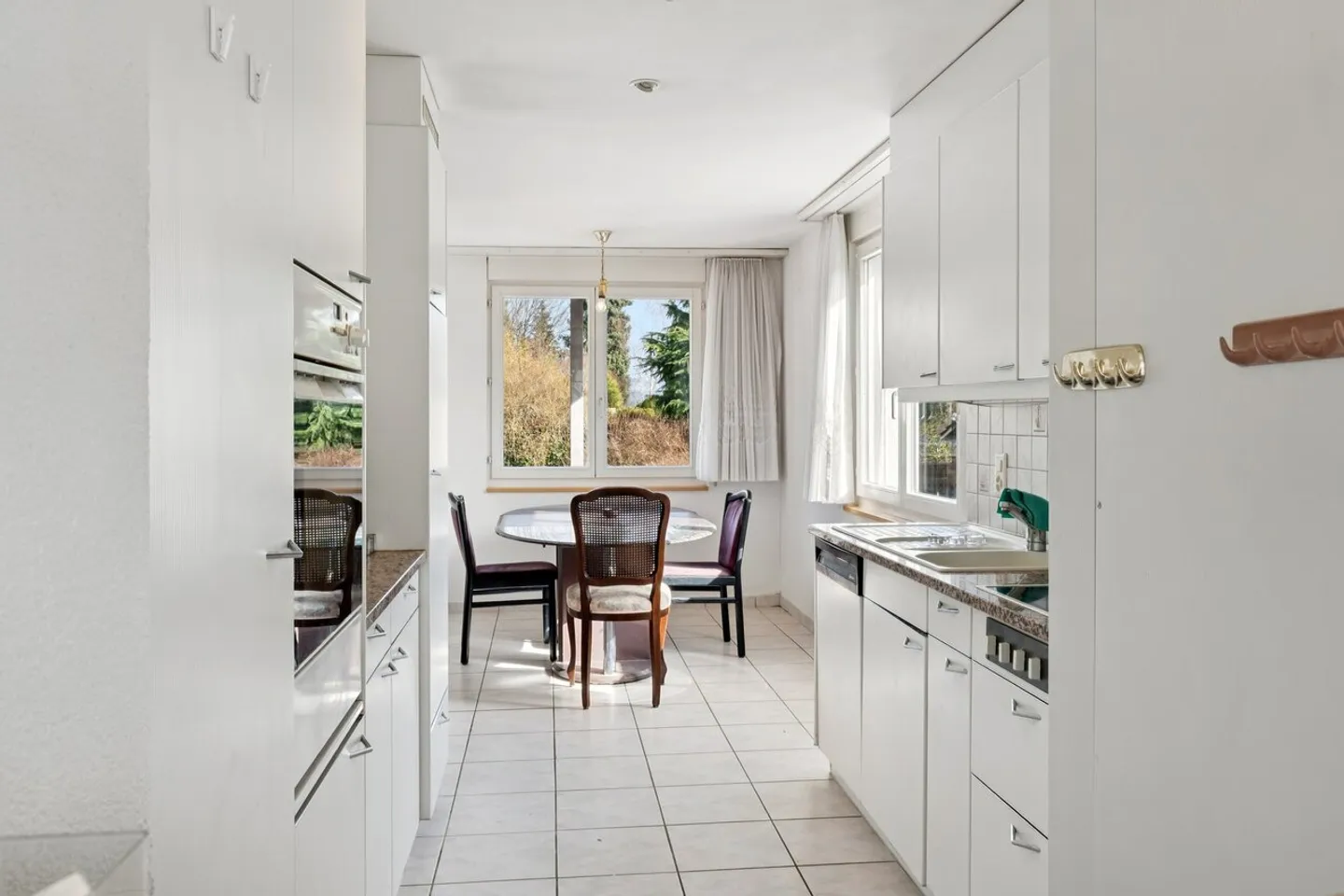 Where Family Happiness Begins - Property with Large Garden - Photo 4 of 7