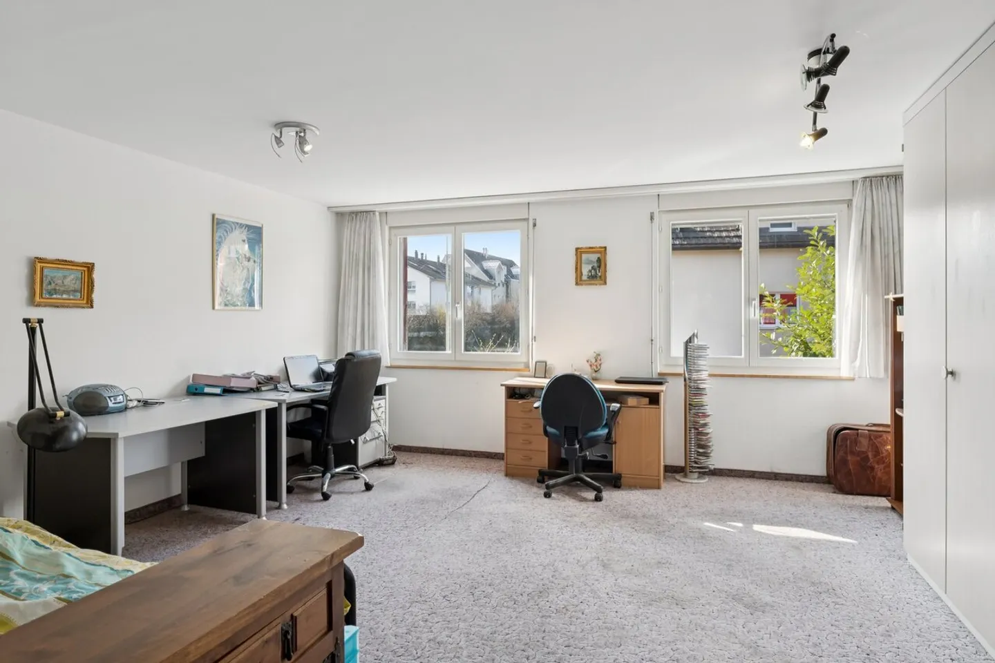 Where Family Happiness Begins - Property with Large Garden - Photo 5 of 7