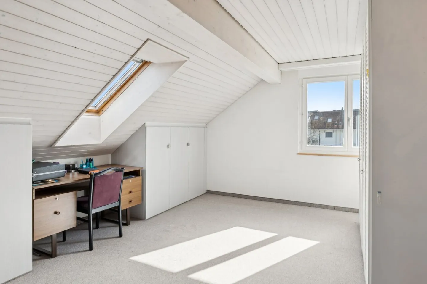 Where Family Happiness Begins - Property with Large Garden - Photo 6 of 7